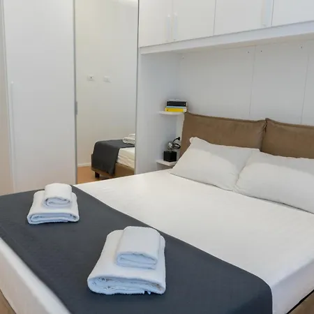 Gioia 43 - New Stylish 1 & 2 * Milão